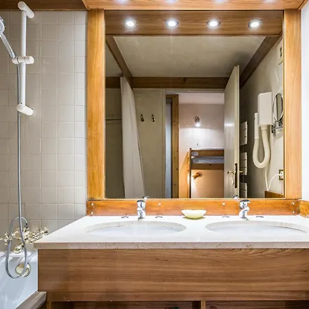Appartamento Confortable Au Centre De Avec Balcon - Fr-1-518-126 *